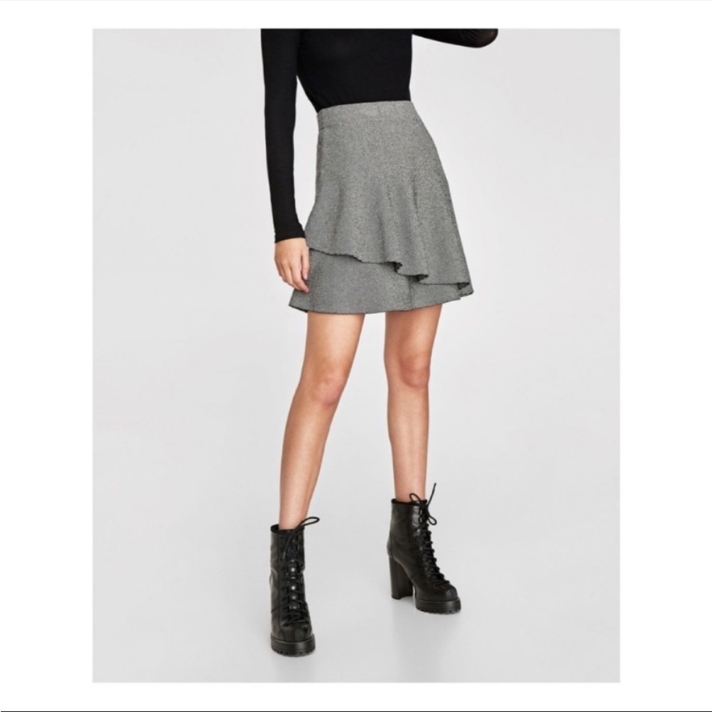 NWT Zara gray knitted mini skirt